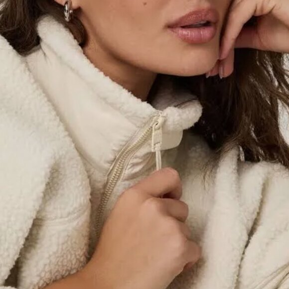 Vuori Alpine Jacket in Bone - Picture 8 of 15